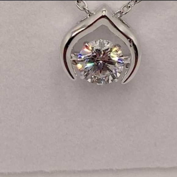 Beautiful Floating Stone Pendant - Picture 5 of 8